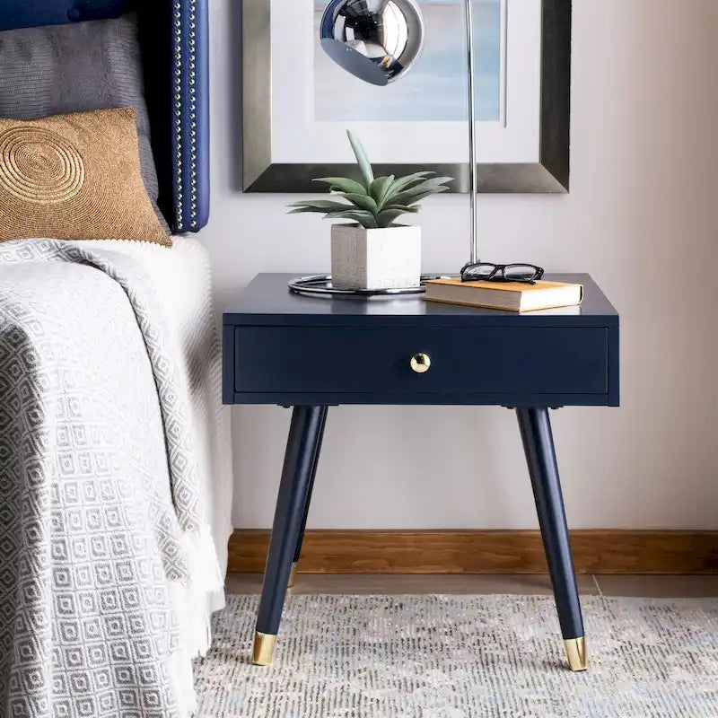 Tavolino rotondo Mid-Century con cappuccio dorato – Blu navy / Bianco / Marrone | 61 cm L x 61 cm P x 56,6 cm H